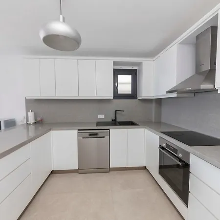 Astounding House With Sea View In Yalikavak فيلة غوندوغان