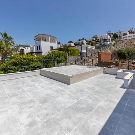 Astounding House With Sea View In Yalikavak فيلة